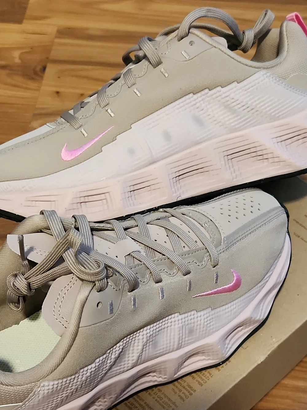 Nike 6y AVA ROVERS Sneakers with Pink Swoosh NEW WITH BOX